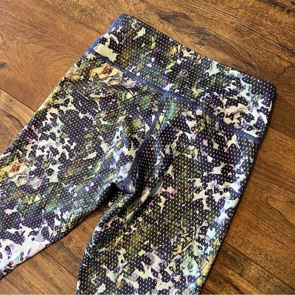 LULULEMON Wunder Under Luxtreme Floral Sport Leggings Size 2 EUC 29” - Picture 6 of 9